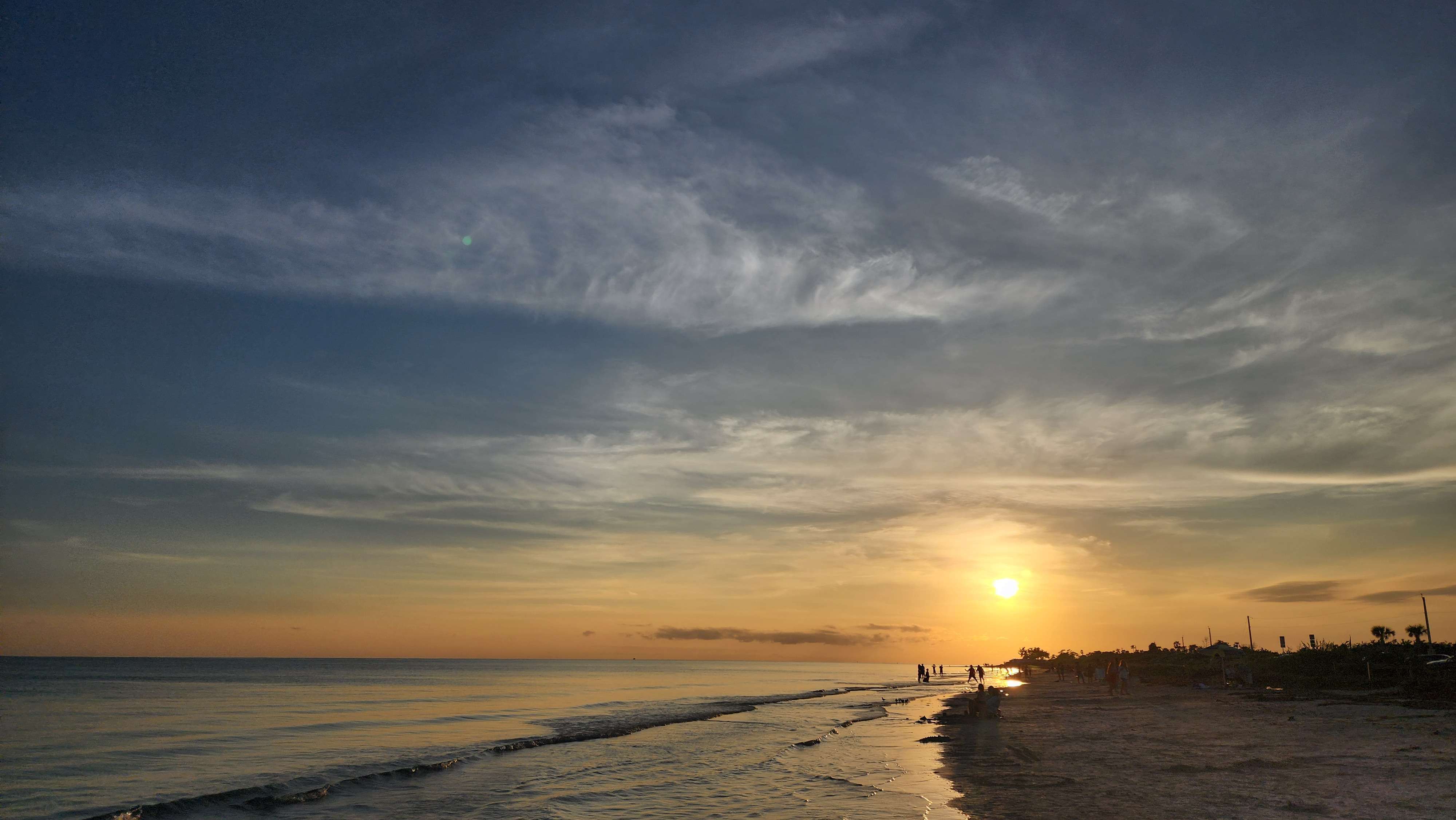 A picture of the sunset in Keywest Florida at a beach